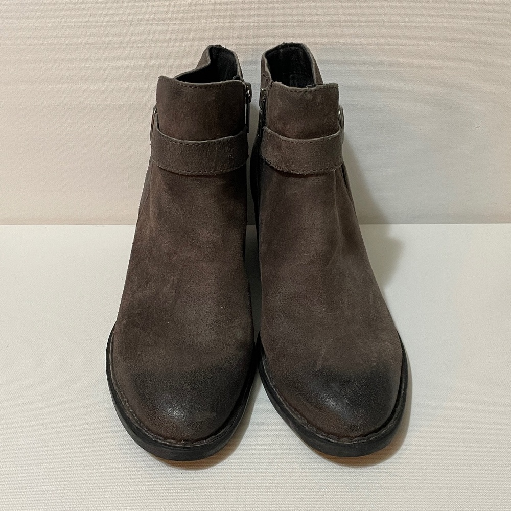 NWOB Women's Size 8 Born Charcoal Leather Ankle Boot
